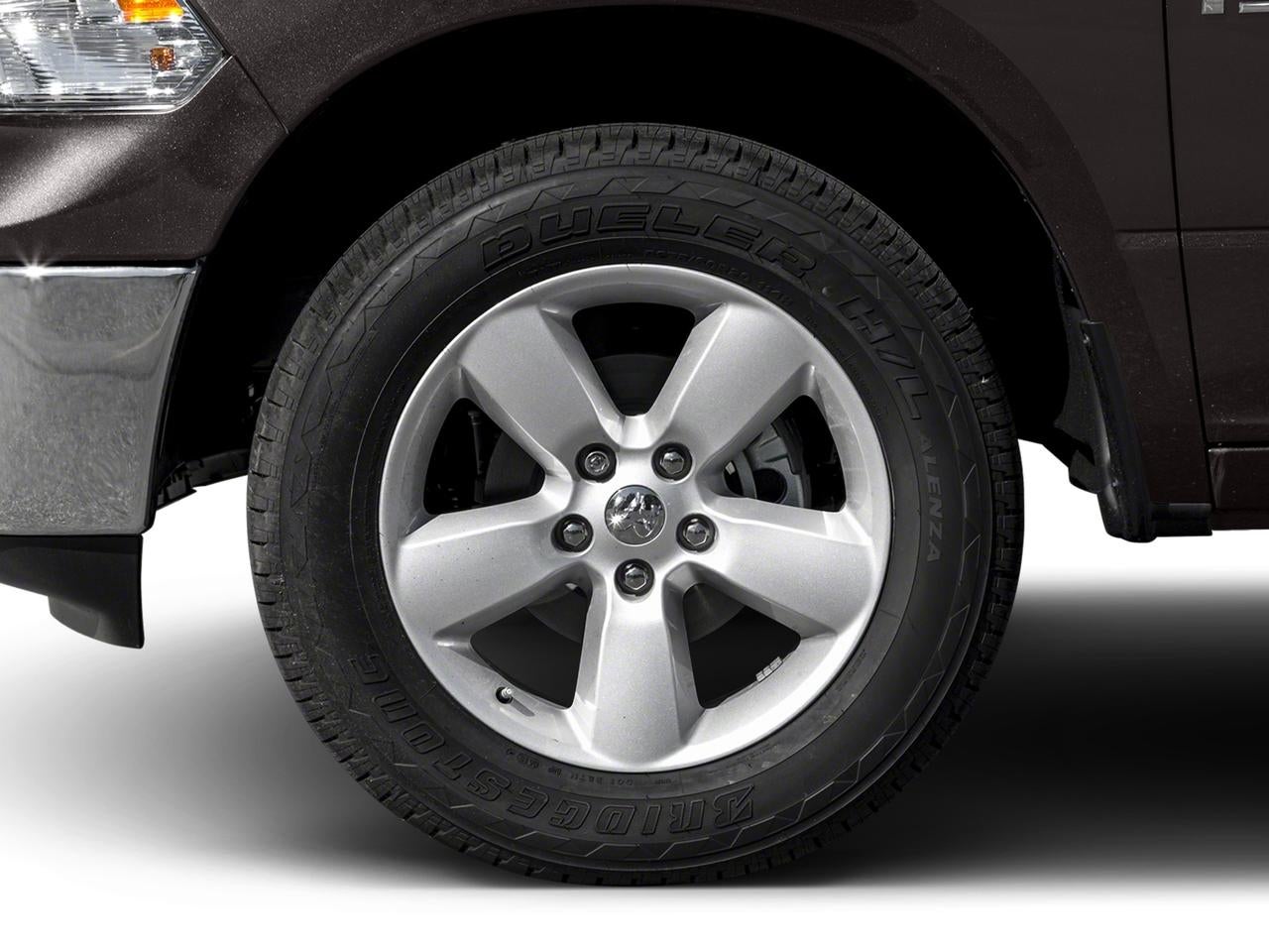 2017 RAM 1500 Big Horn 4x4 Crew Cab Box