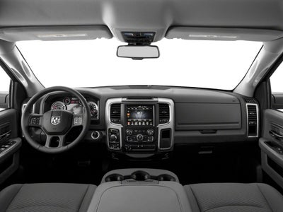 2017 RAM 1500 Big Horn 4x4 Crew Cab Box