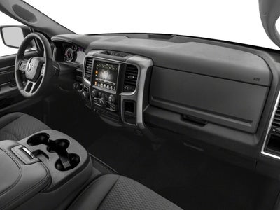 2017 RAM 1500 Big Horn 4x4 Crew Cab Box